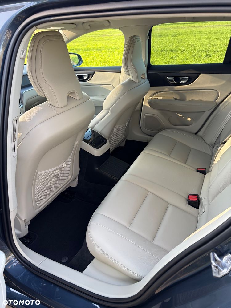 Volvo V60 T6 AWD Recharge Geartronic Inscription - 14