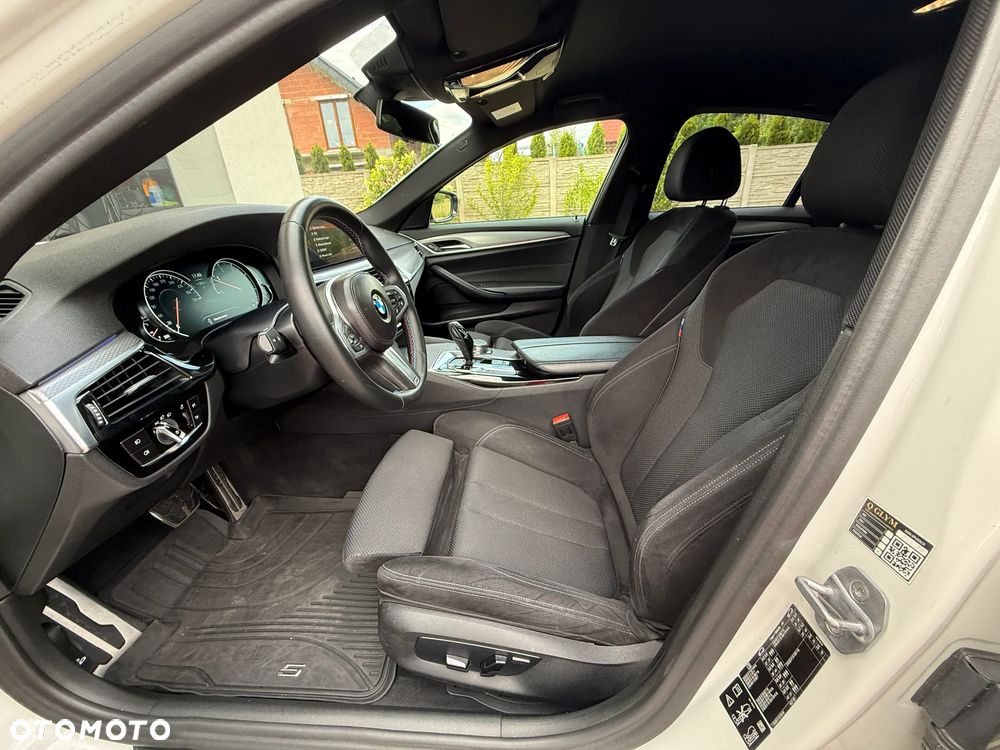 BMW Seria 5 520d xDrive M Sport sport - 10
