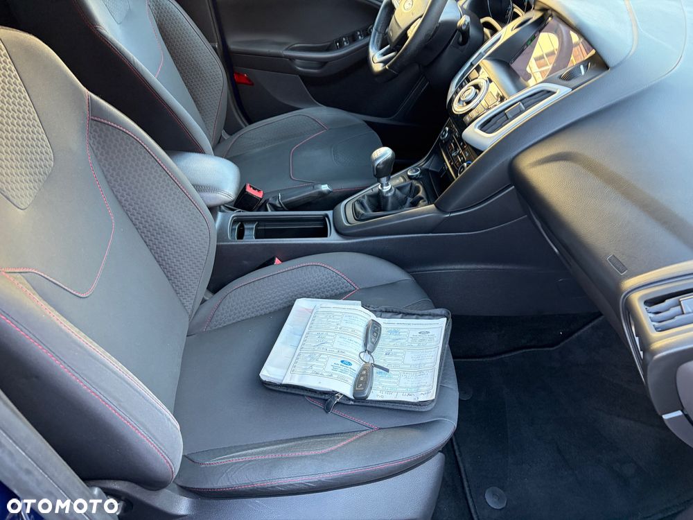 Ford Focus 1.5 EcoBoost STart-Stopp-System ST-LINE - 26