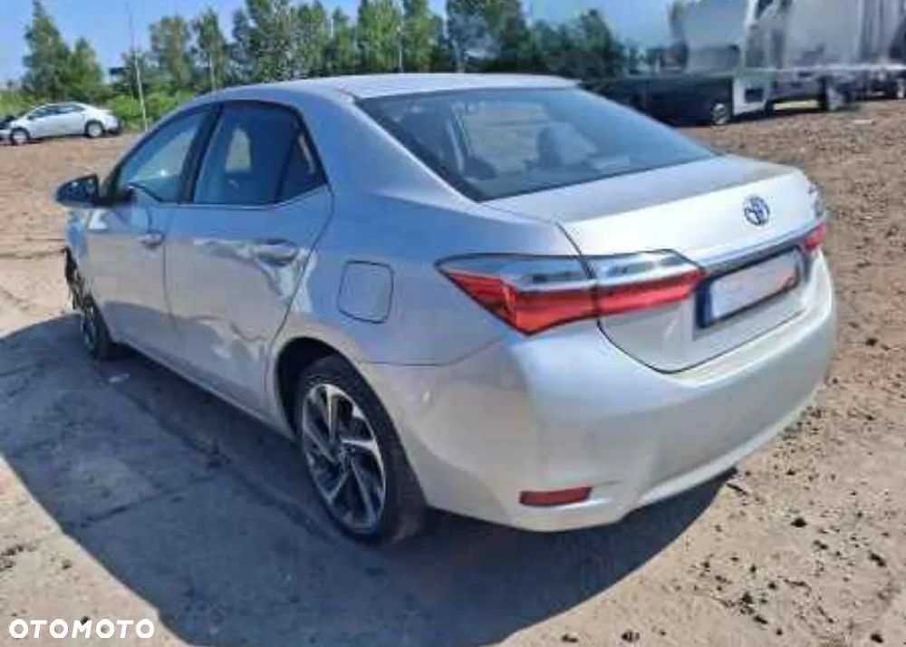 Toyota Corolla 1.6 Prestige - 5