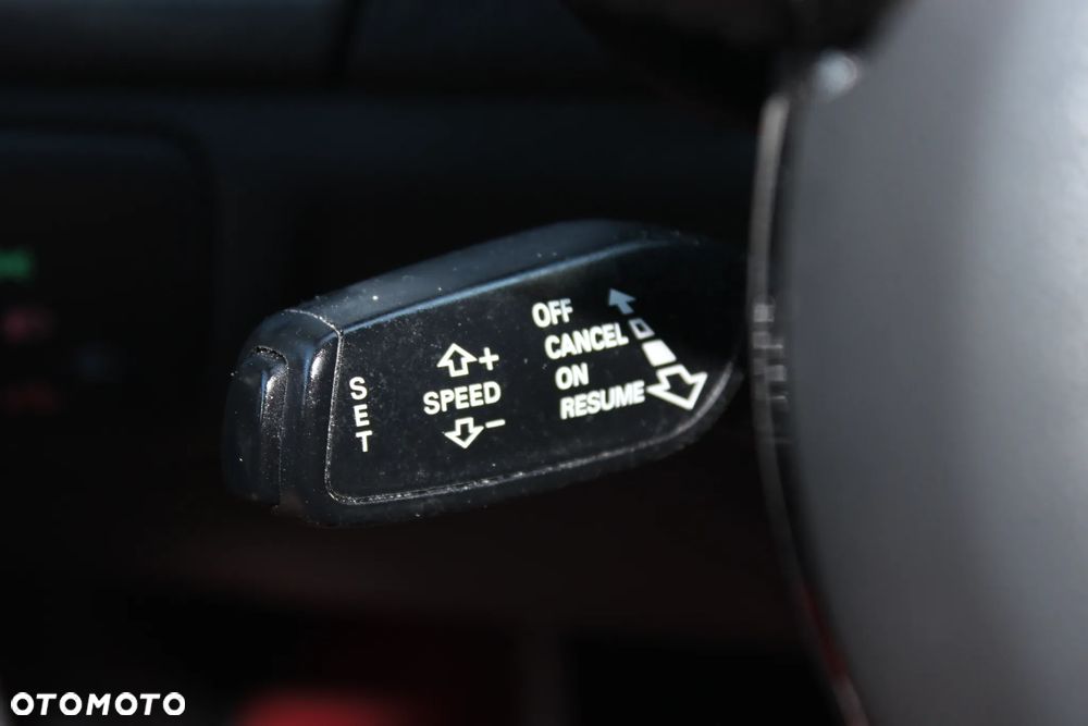 Audi A6 Avant 3.0 TDI quattro S tronic - 32