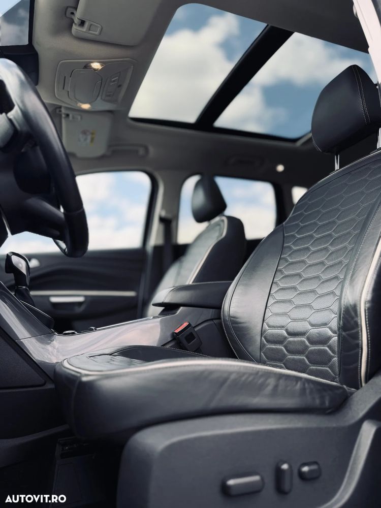 Ford Kuga 2.0 TDCi 4x4 Aut. Vignale - 11