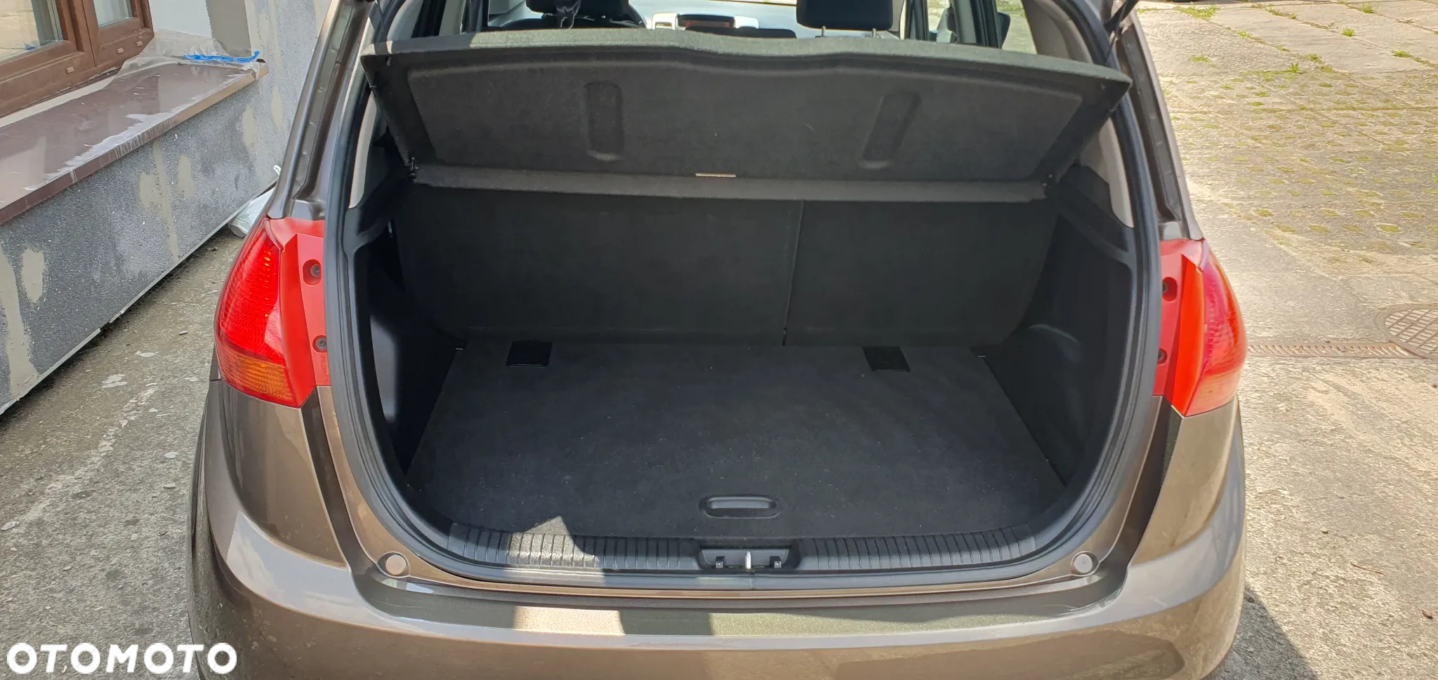 Kia Venga - 12