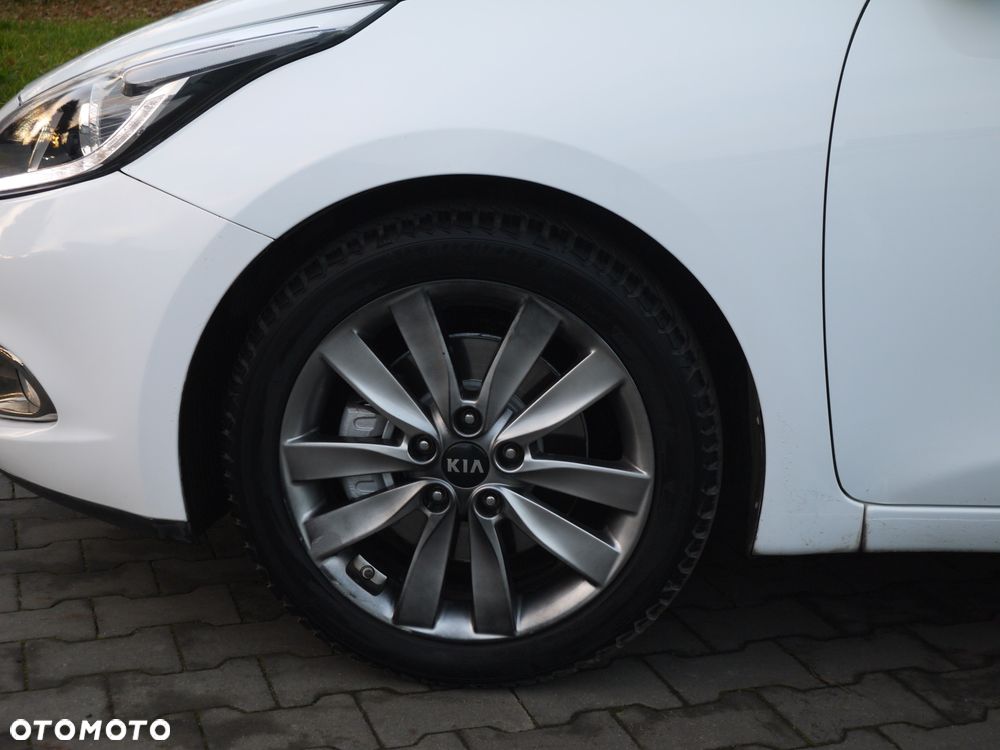 Kia Ceed 1.6 GDI Spirit - 25