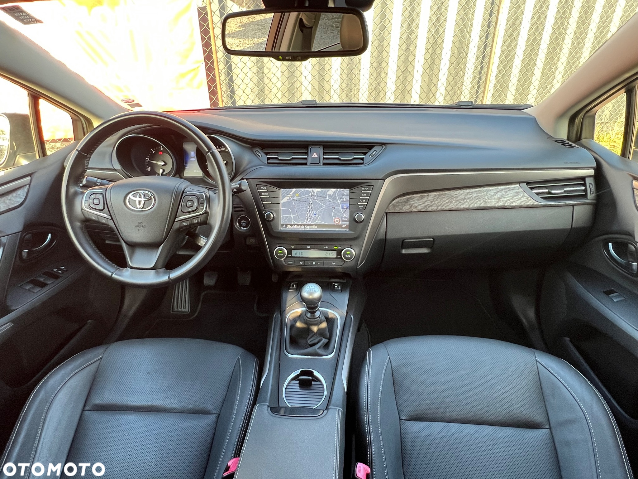 Toyota Avensis Touring Sports 2.0 D-4D Edition S+ - 8
