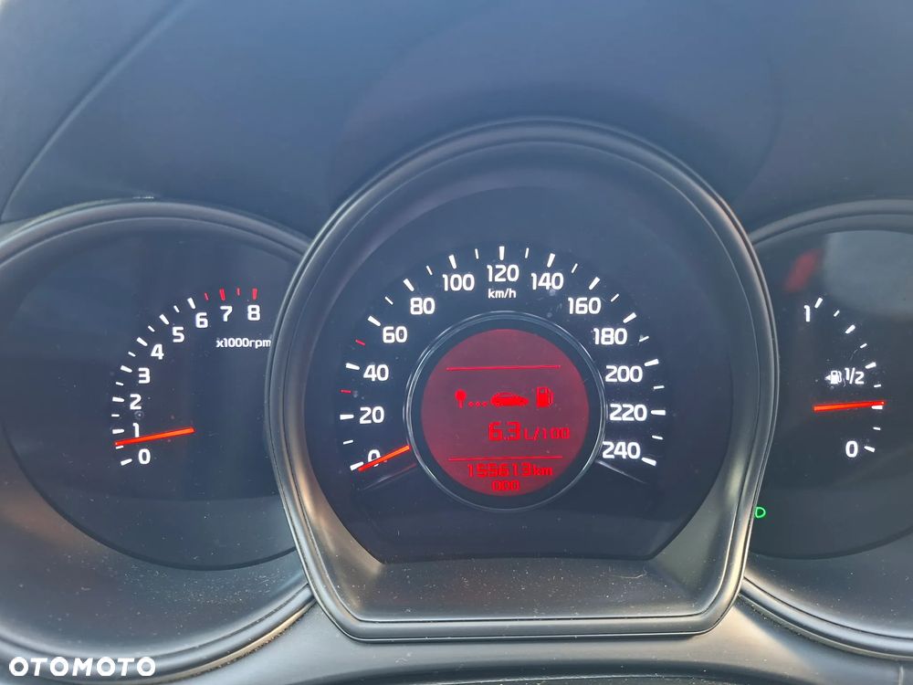 Kia Ceed - 9