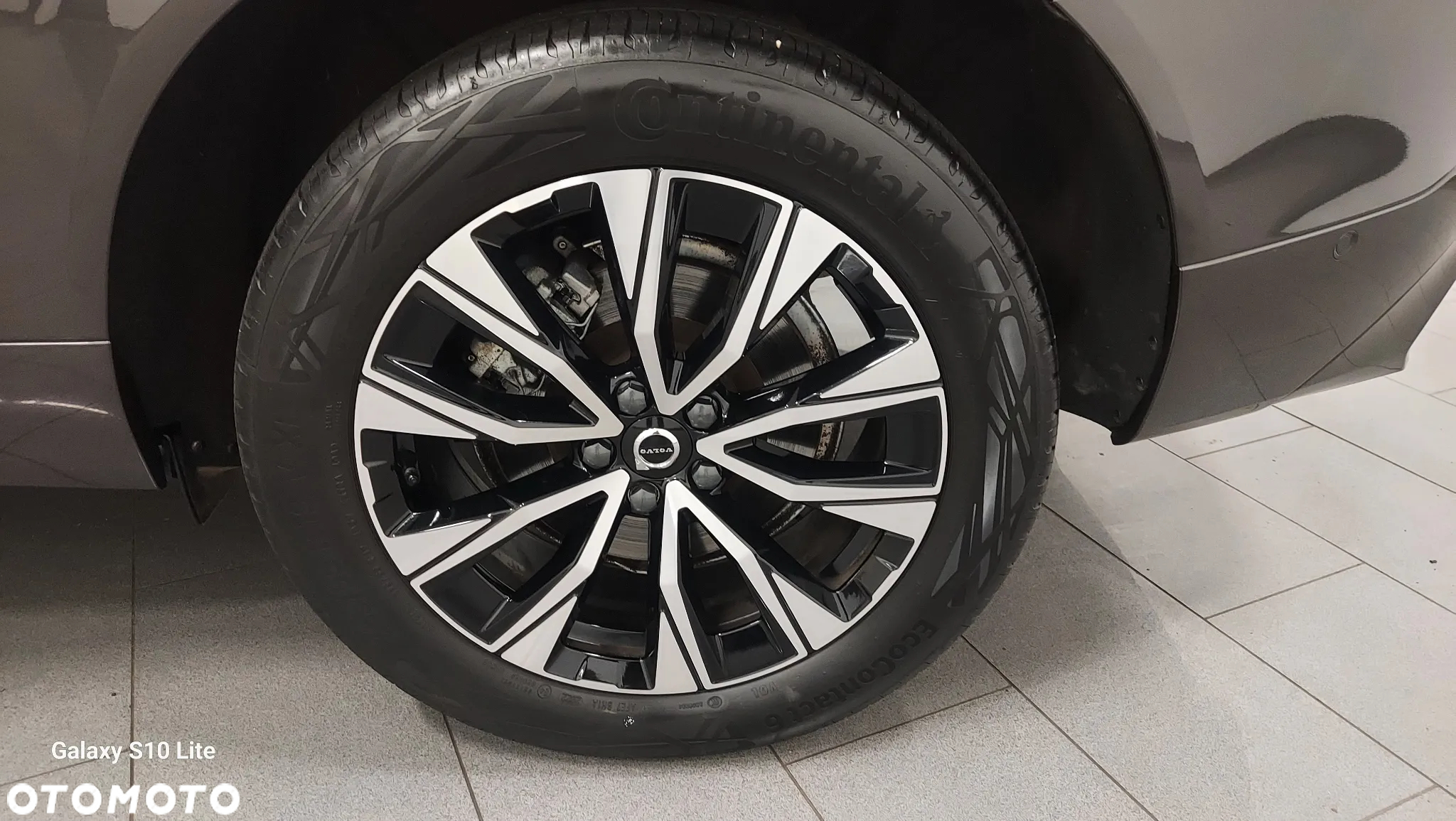 Volvo XC 60 B4 D AWD Plus Dark - 11