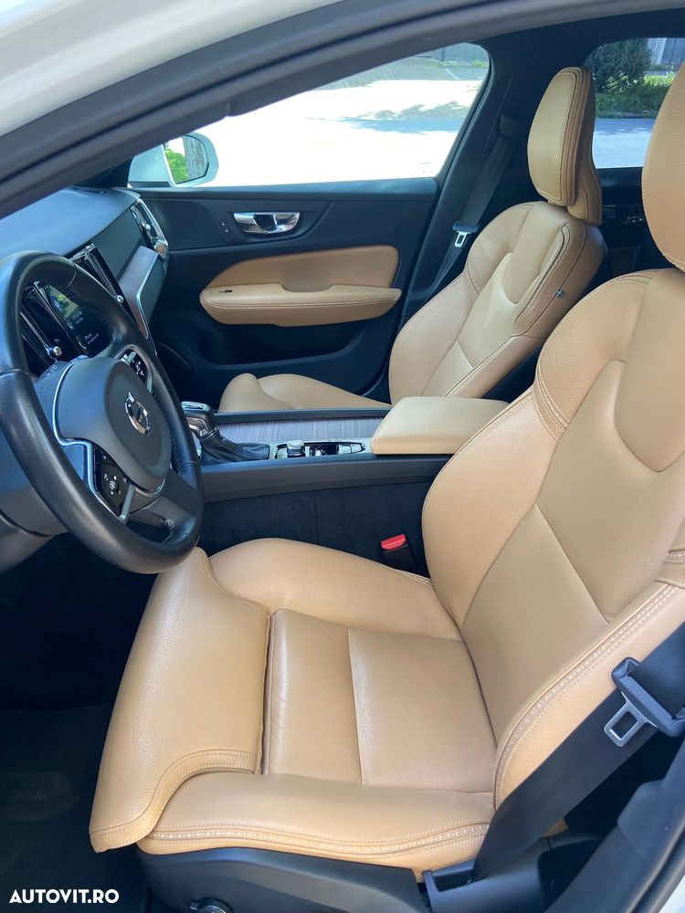 Volvo V60 V60CC D4 AWD Momentum Pro - 7