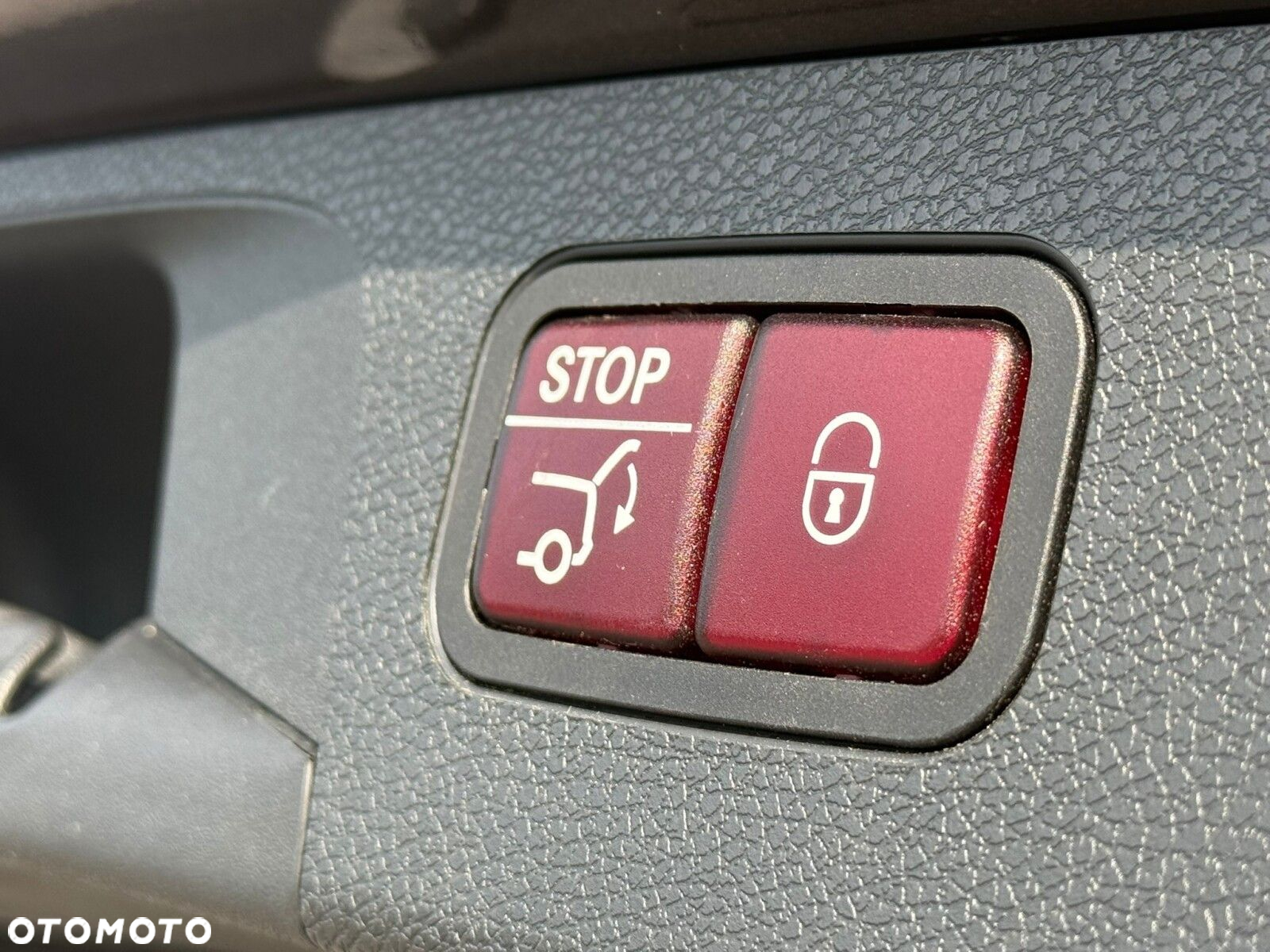 Mercedes-Benz Klasa E 200 9G-TRONIC - 19