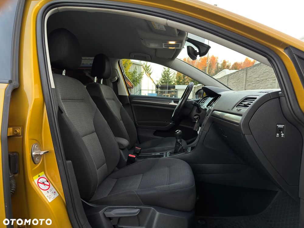 Volkswagen Golf 1.4 TSI BMT Comfortline - 19