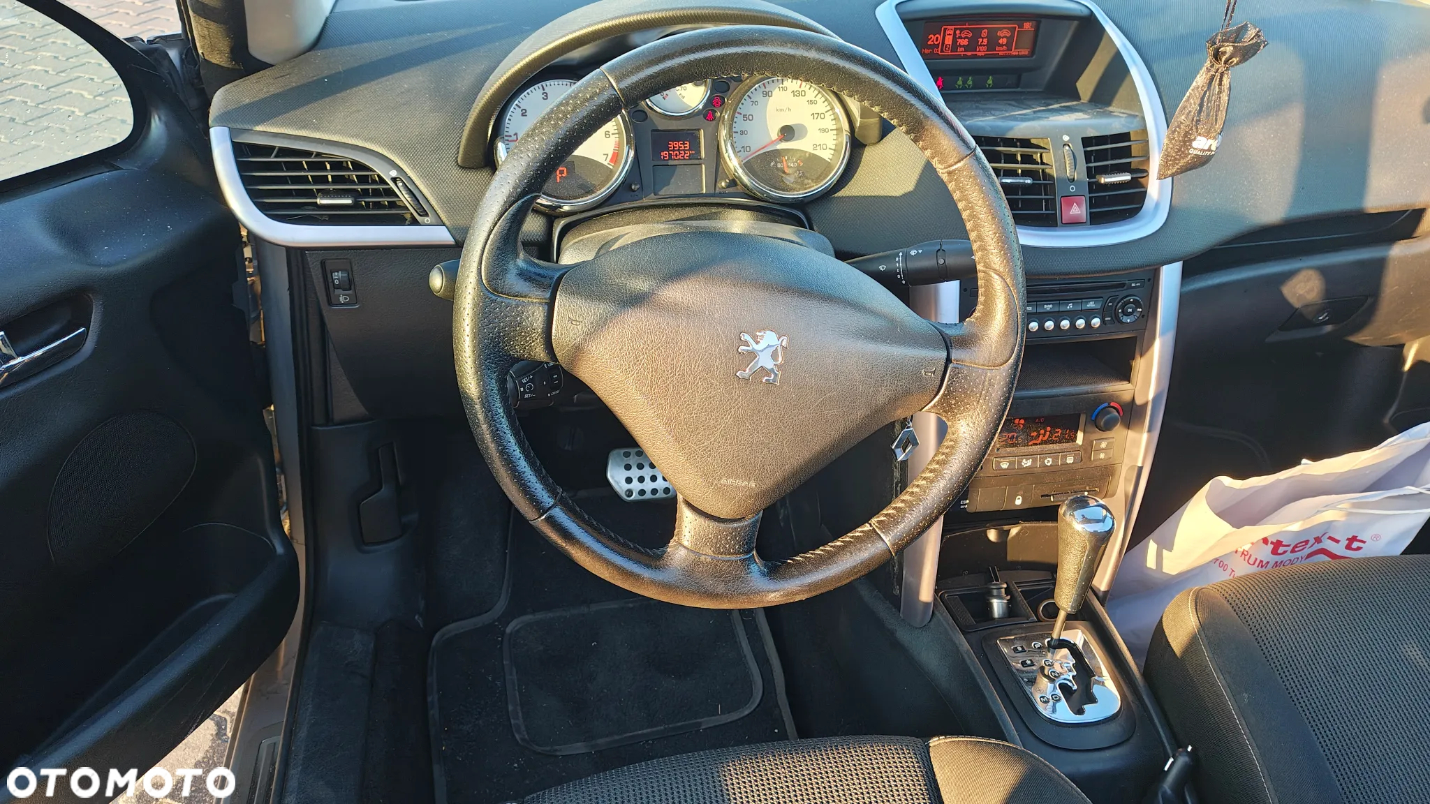 Peugeot 207 CC 1.6 Intense - 6