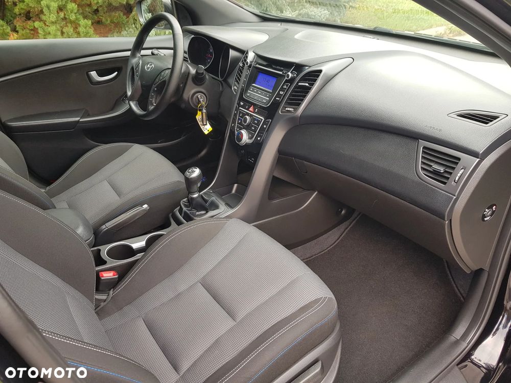 Hyundai i30 blue 1.4 Style - 20