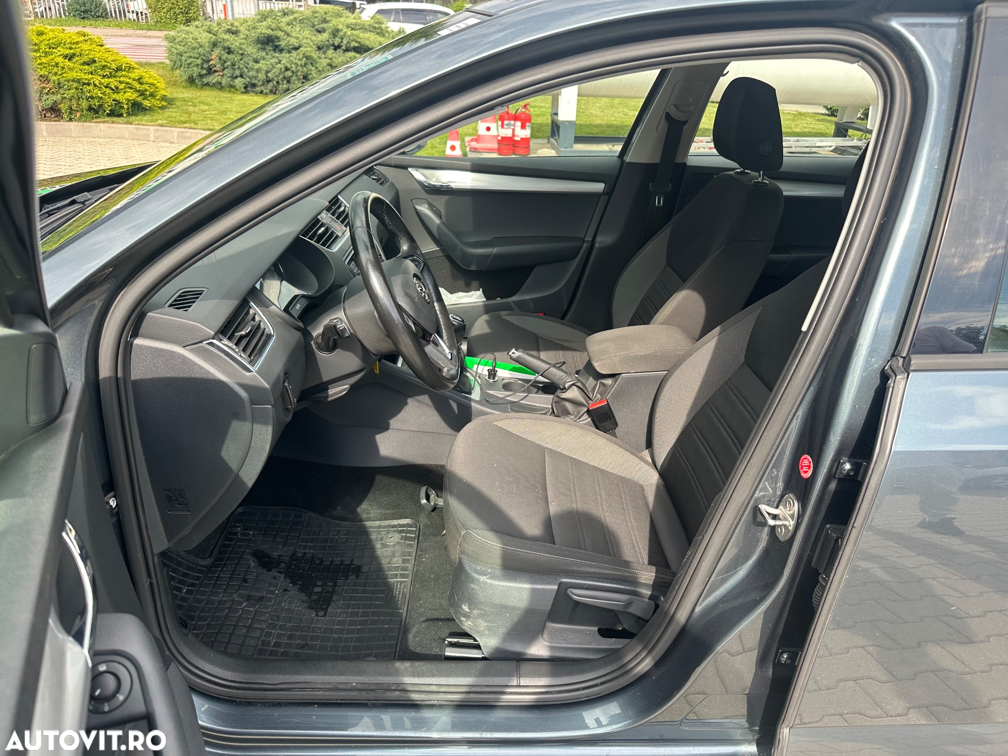 Skoda Octavia Combi Diesel 1.6 TDI Style - 8