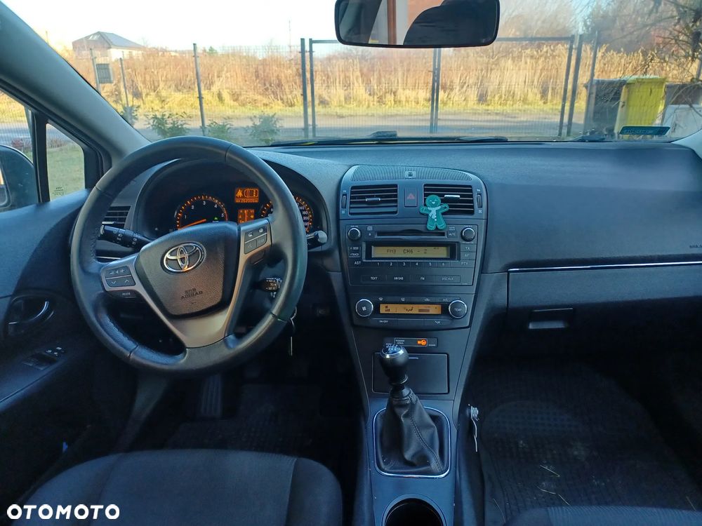 Toyota Avensis 2.0 D-4D - 18