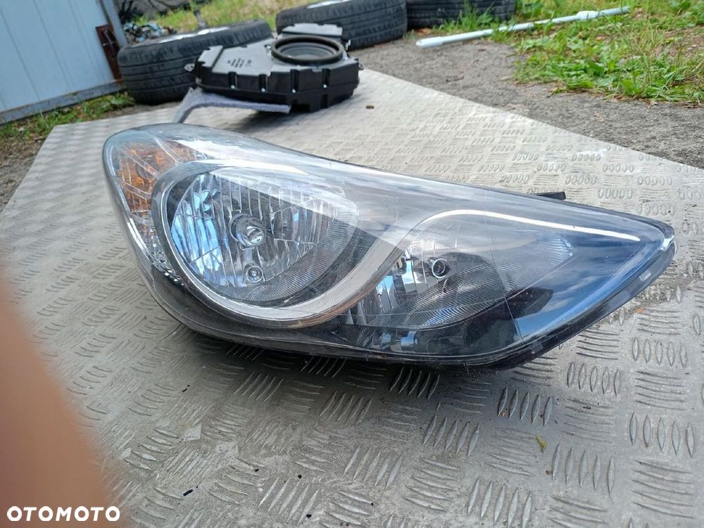 Lampa Przednia Prawa Hyundai I30 2012-2015 - 1