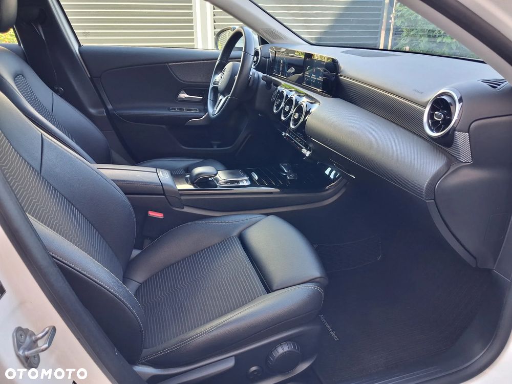 Mercedes-Benz Klasa A 220 7G-DCT Style - 12