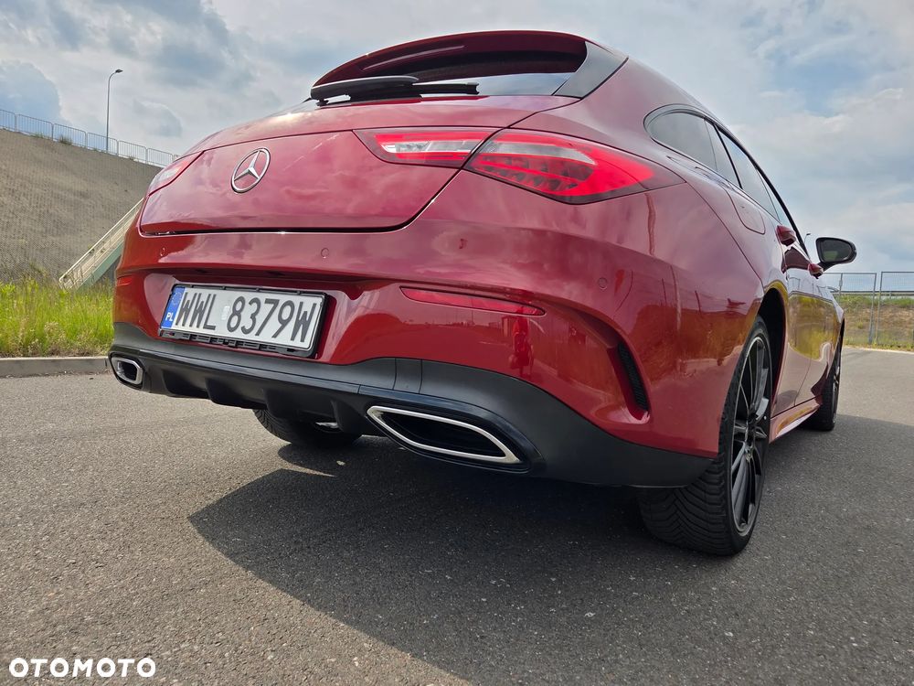 Mercedes-Benz CLA 250 e 8G-DCT AMG Line - 32