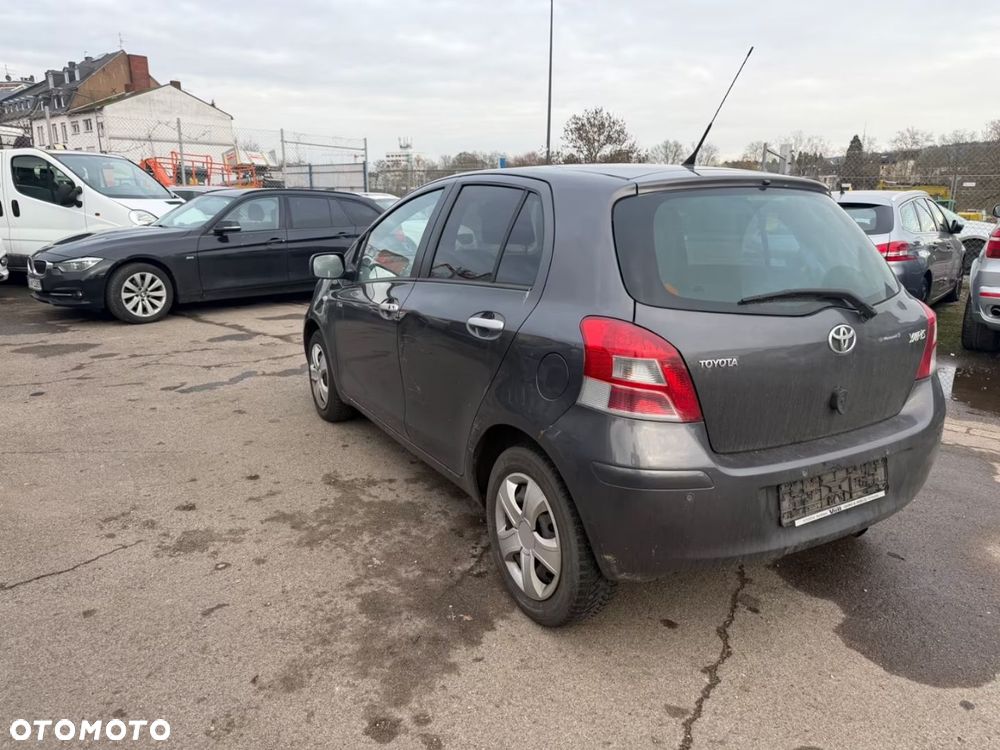 Toyota Yaris 1.33 VVT-i Comfort - 3