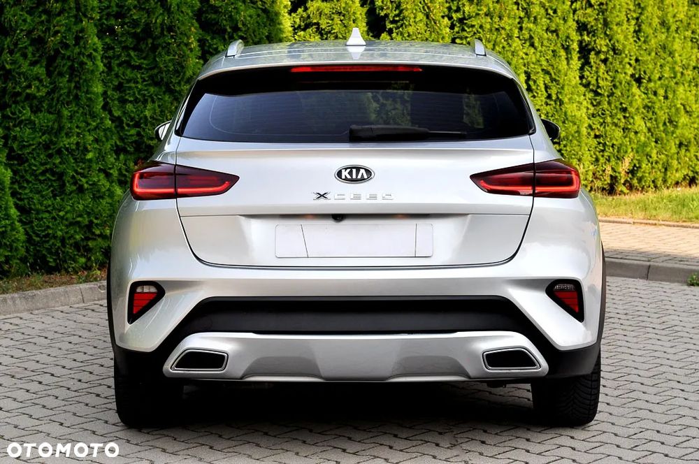 Kia XCeed 1.6 CRDi SCR L Business Line - 6