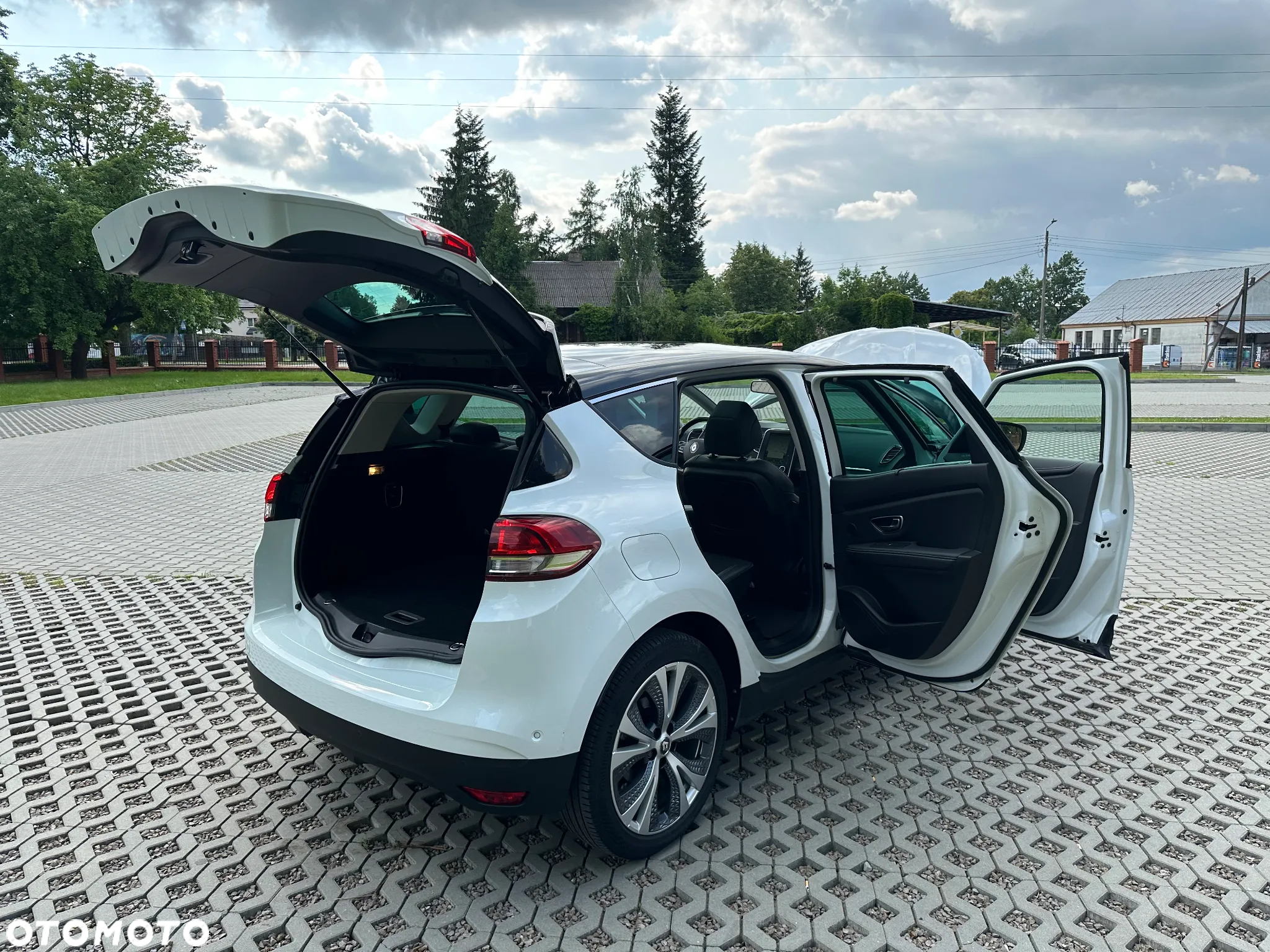 Renault Scenic 1.6 dCi Bose EDC - 39