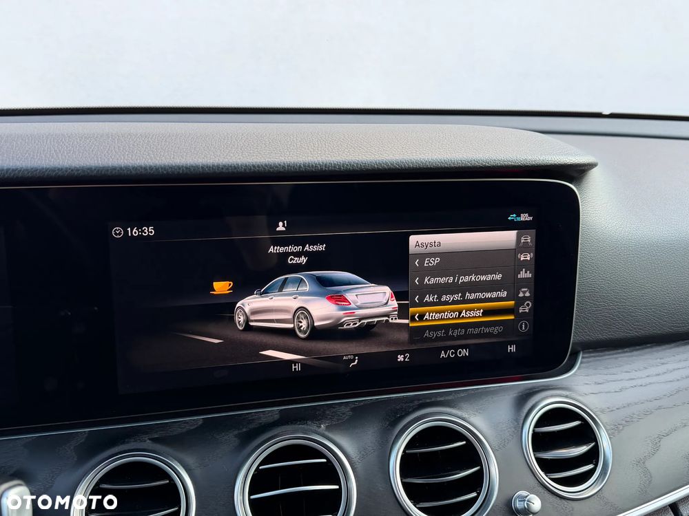 Mercedes-Benz Klasa E 220 d 4-Matic 9G-TRONIC - 13