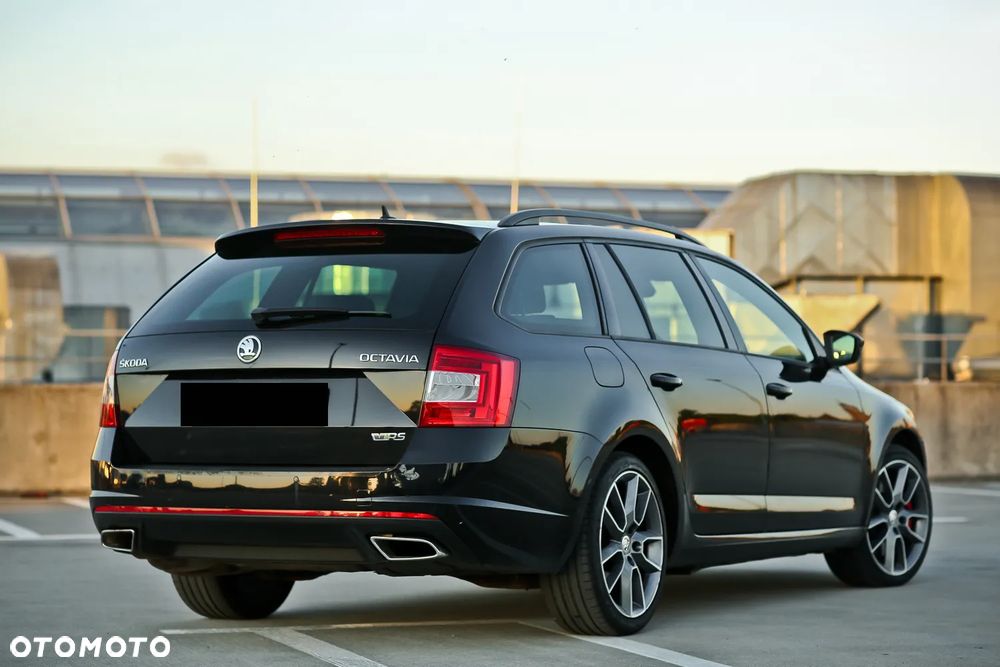 Skoda Octavia 2.0 TDI DSG RS - 15