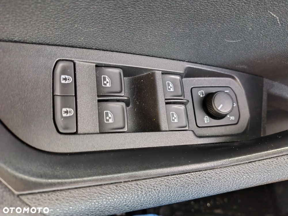 Skoda Karoq 1.0 TSI 4x2 Ambition - 24