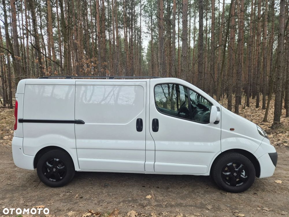 Opel Vivaro - 8