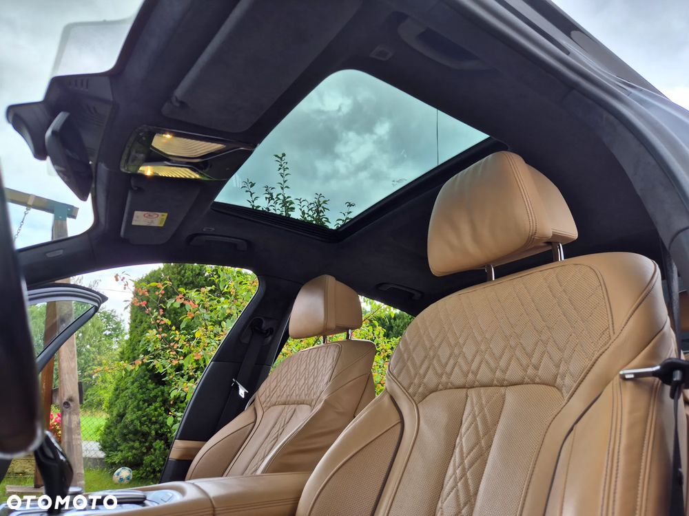BMW Seria 7 740d xDrive mHEV sport - 32