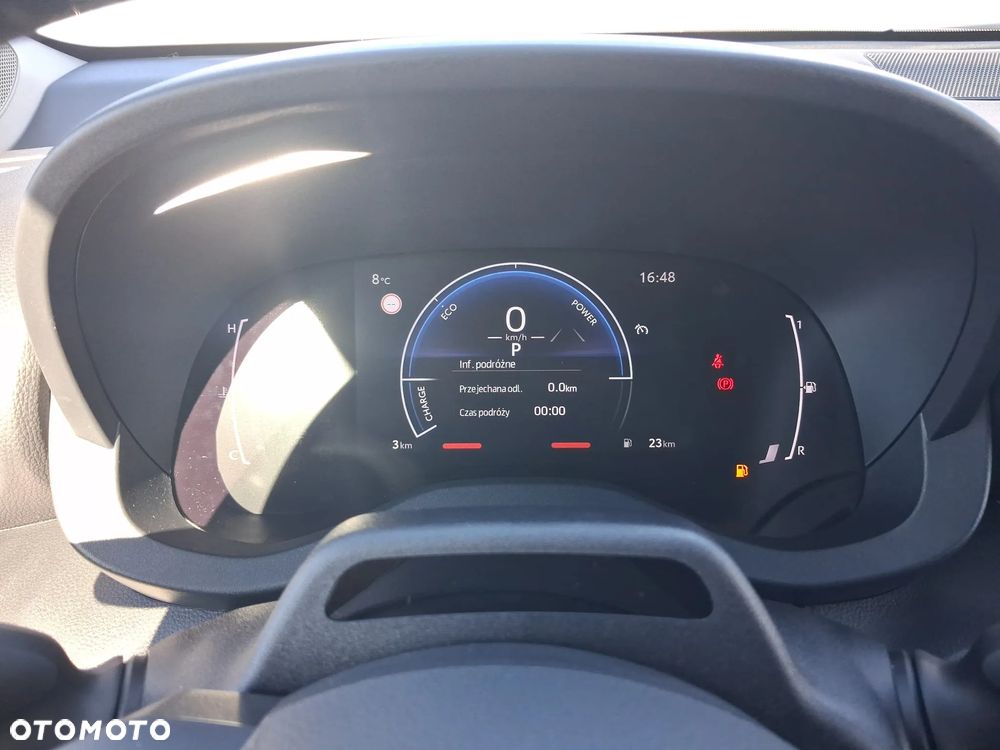 Toyota Yaris Hybrid 1.5 Style - 28