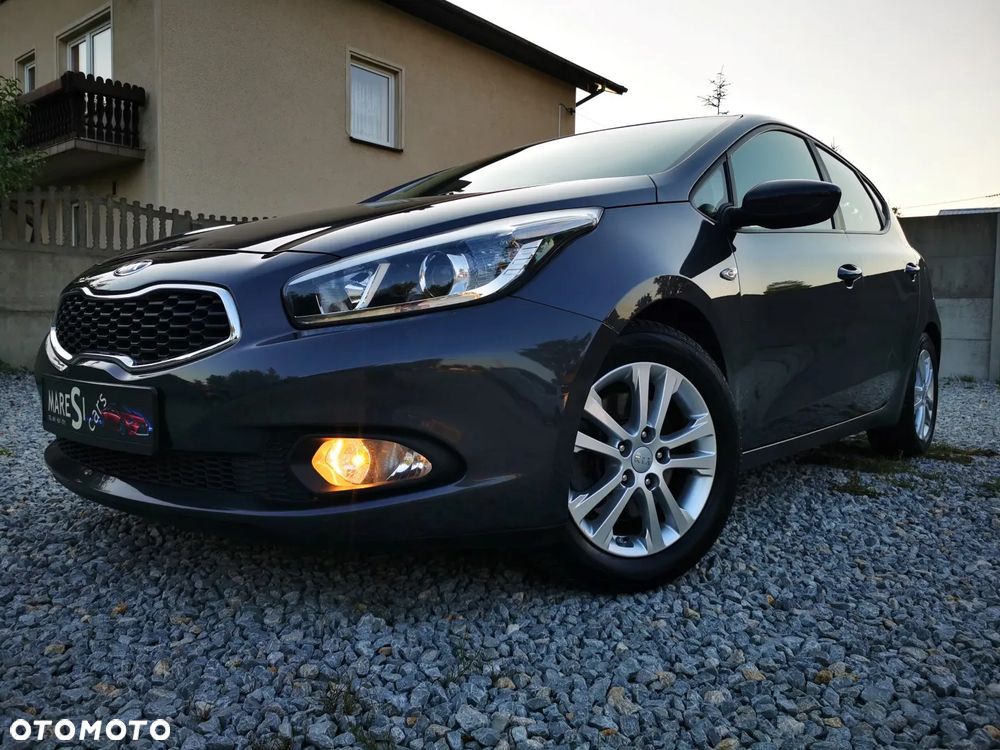Kia Ceed - 27