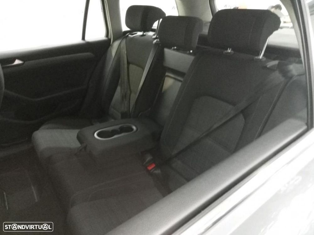 VW Passat Variant 2.0 TDI Business DSG - 5