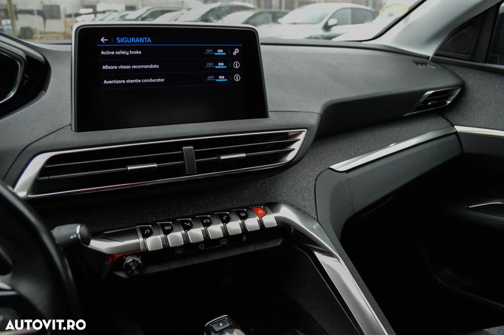 Peugeot 3008 BlueHDi 130 Stop & Start EAT8 Allure - 15