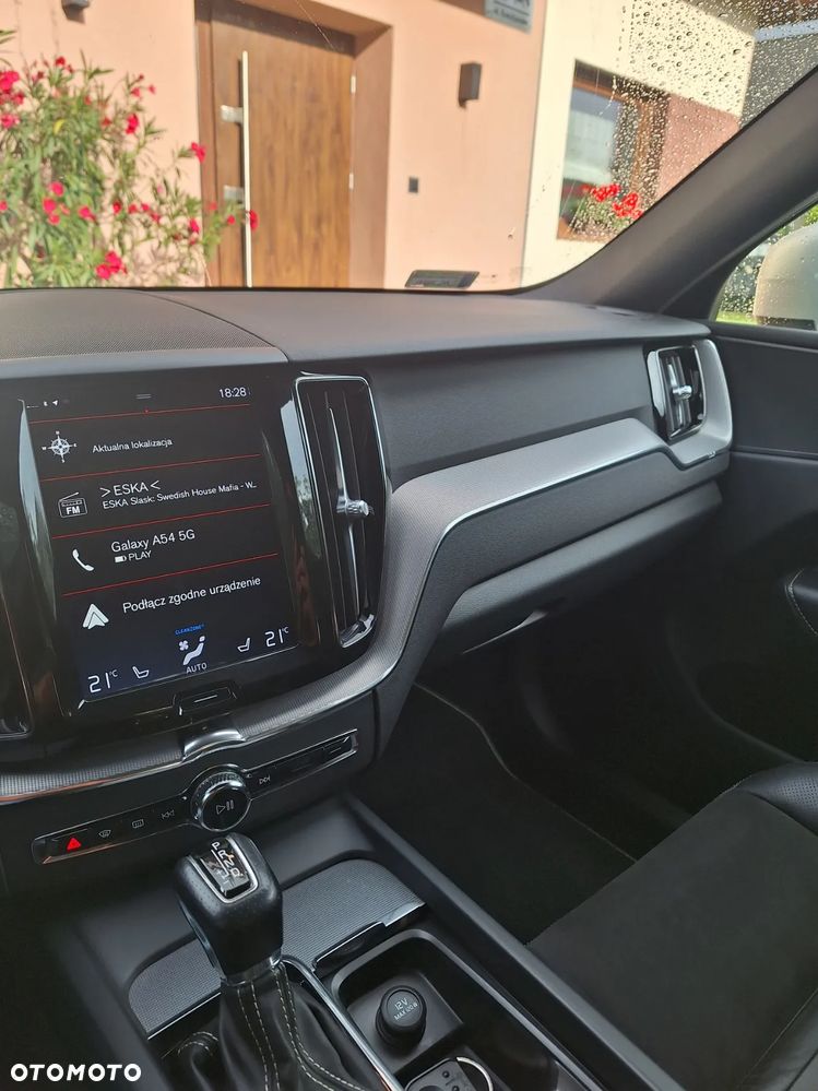 Volvo XC 60 D4 AWD R-Design - 9