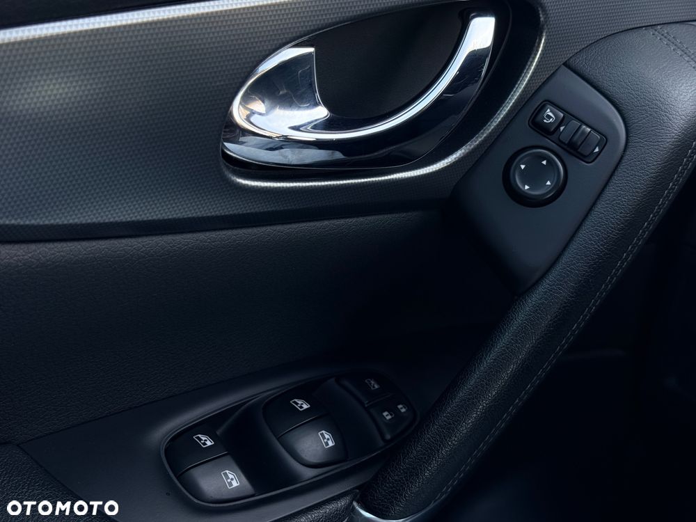 Nissan Qashqai 1.3 DIG-T Tekna - 26