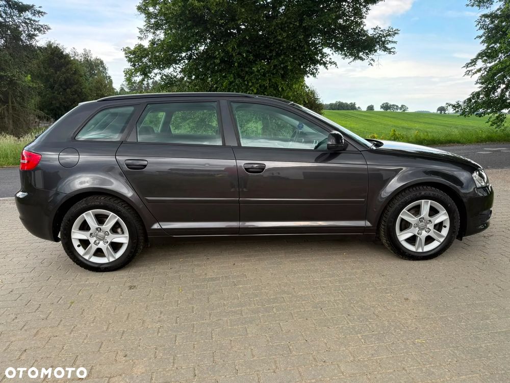 Audi A3 Sportback 1.6 Ambition - 6