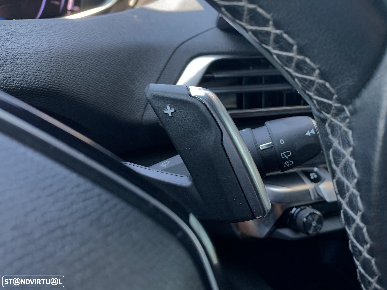Peugeot 3008 1.5 BlueHDi Allure Pack EAT8 - 22