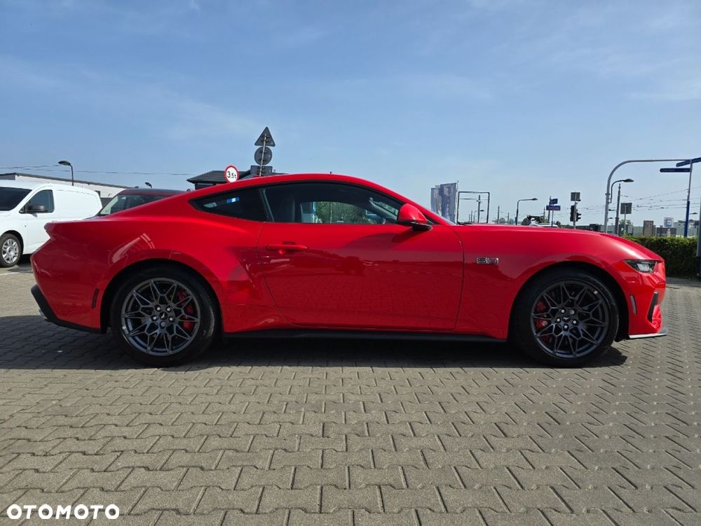 Ford Mustang - 6