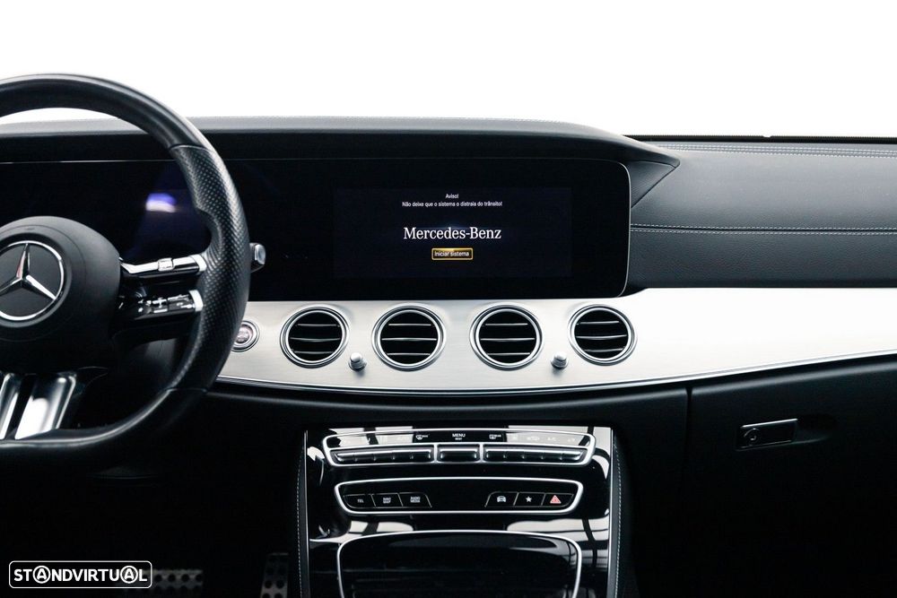 Mercedes-Benz E 300 e AMG Line - 16