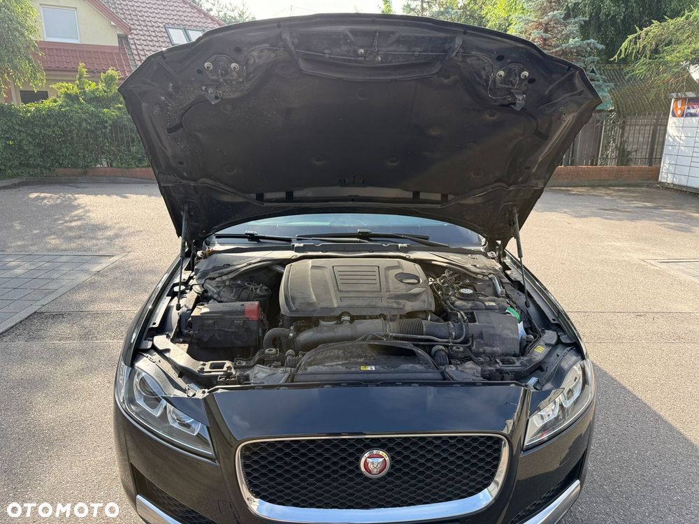 Jaguar XF 2.0 T Prestige - 19