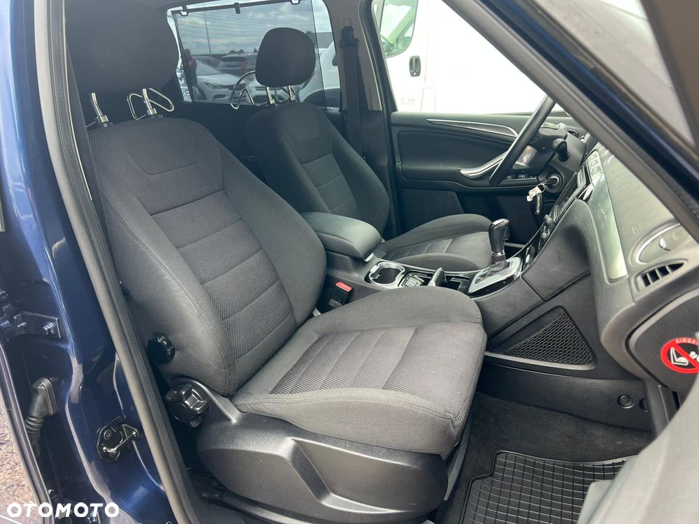 Ford S-Max - 21