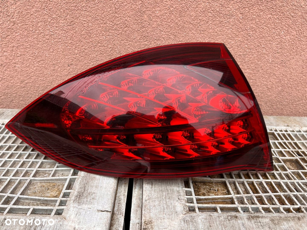 Lampa tylna PORSCHE CAYENNE II GTS CIEMNA LEWA EUROPA ORYGINALNA
