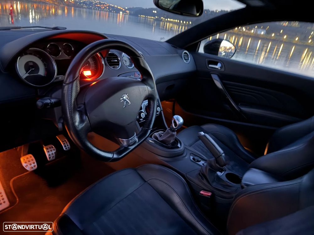 Peugeot RCZ 1.6 200 THP Red Carbon - 8