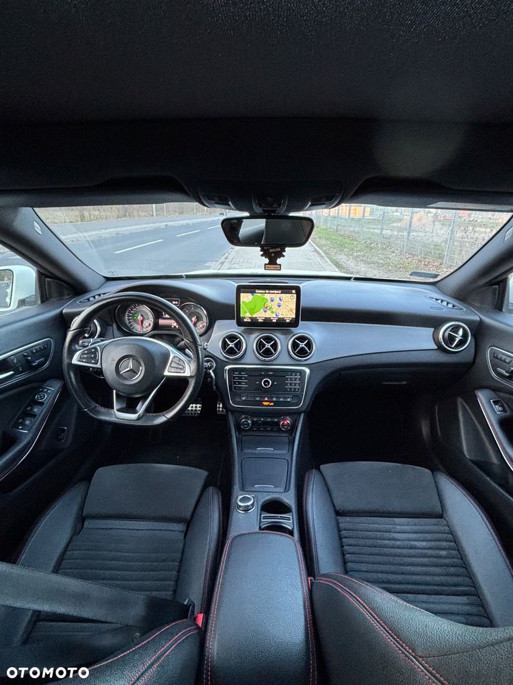 Mercedes-Benz CLA 250 4-Matic AMG Line - 21