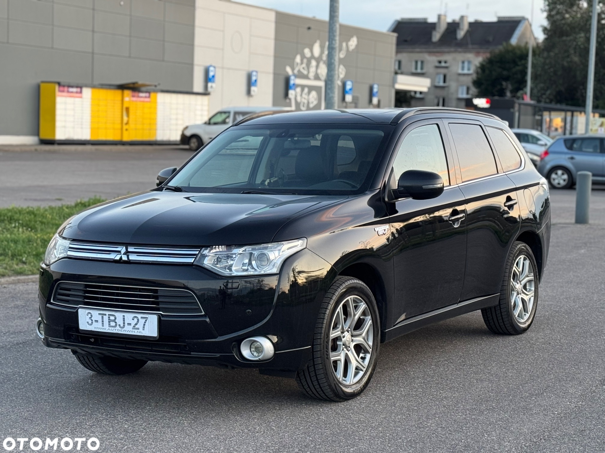 Mitsubishi Outlander PHEV Intense + - 2