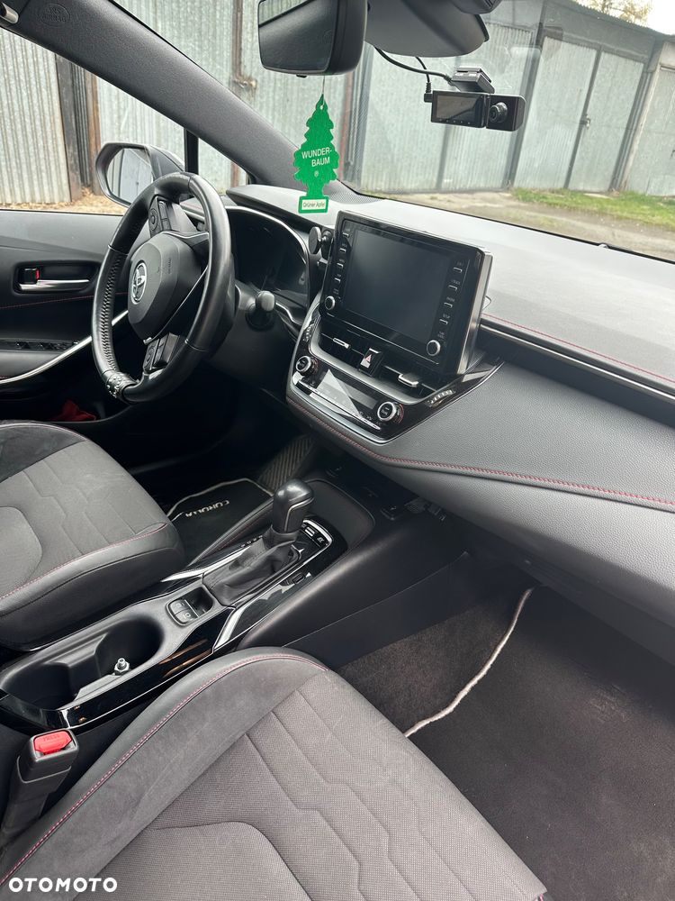 Toyota Corolla 1.8 Hybrid Selection - 12