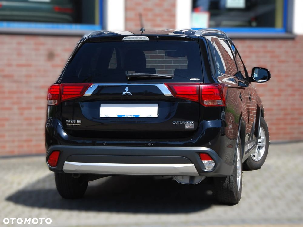 Mitsubishi Outlander 2.0 Intense + 4WD CVT - 27