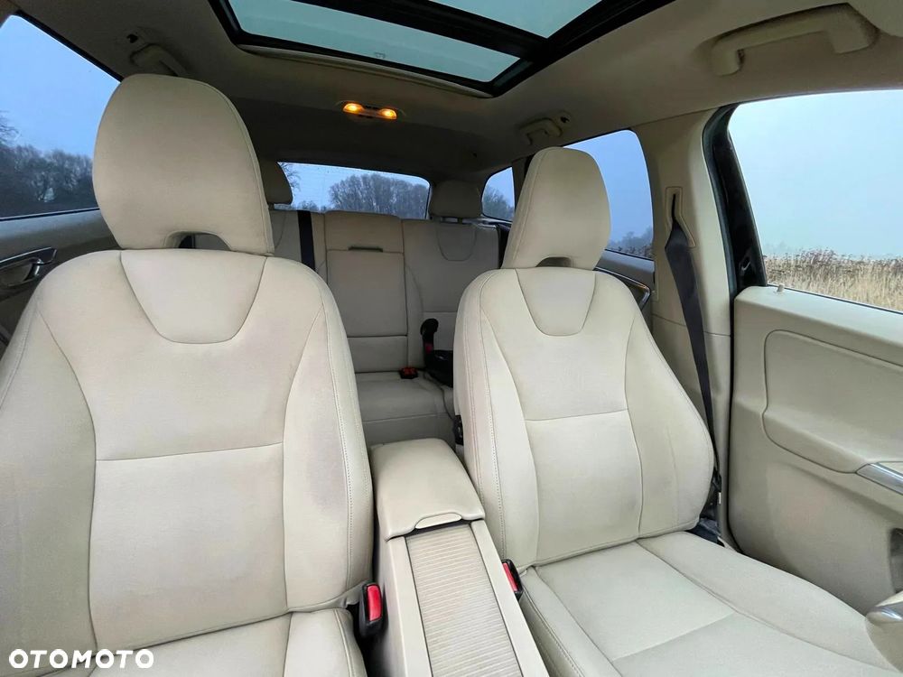 Volvo XC 60 D4 Momentum - 15