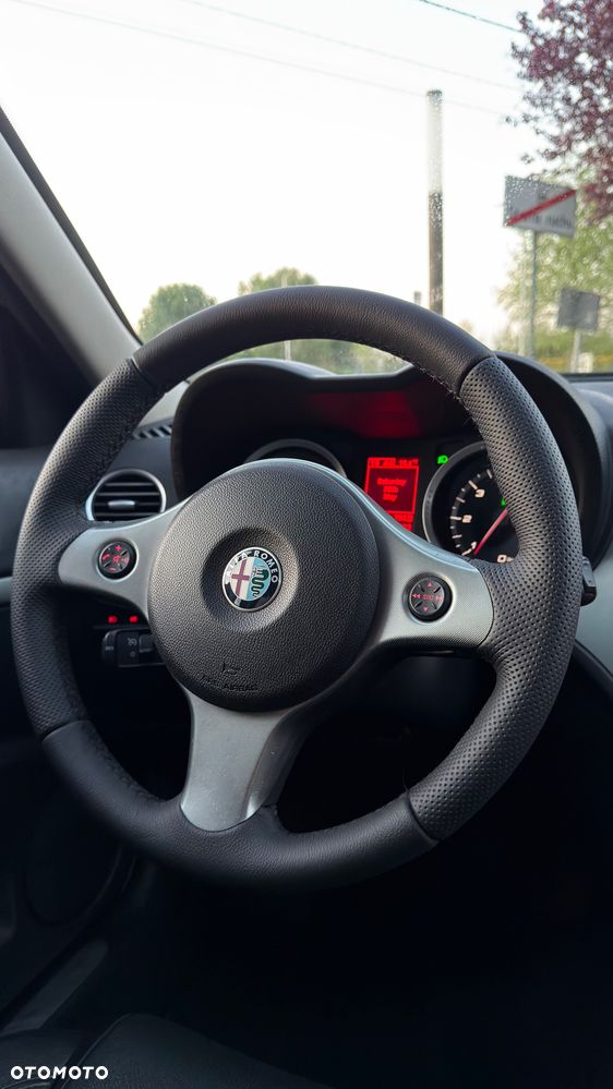 Alfa Romeo 159 1.9 JTDM 16V DPF Distinctive - 8