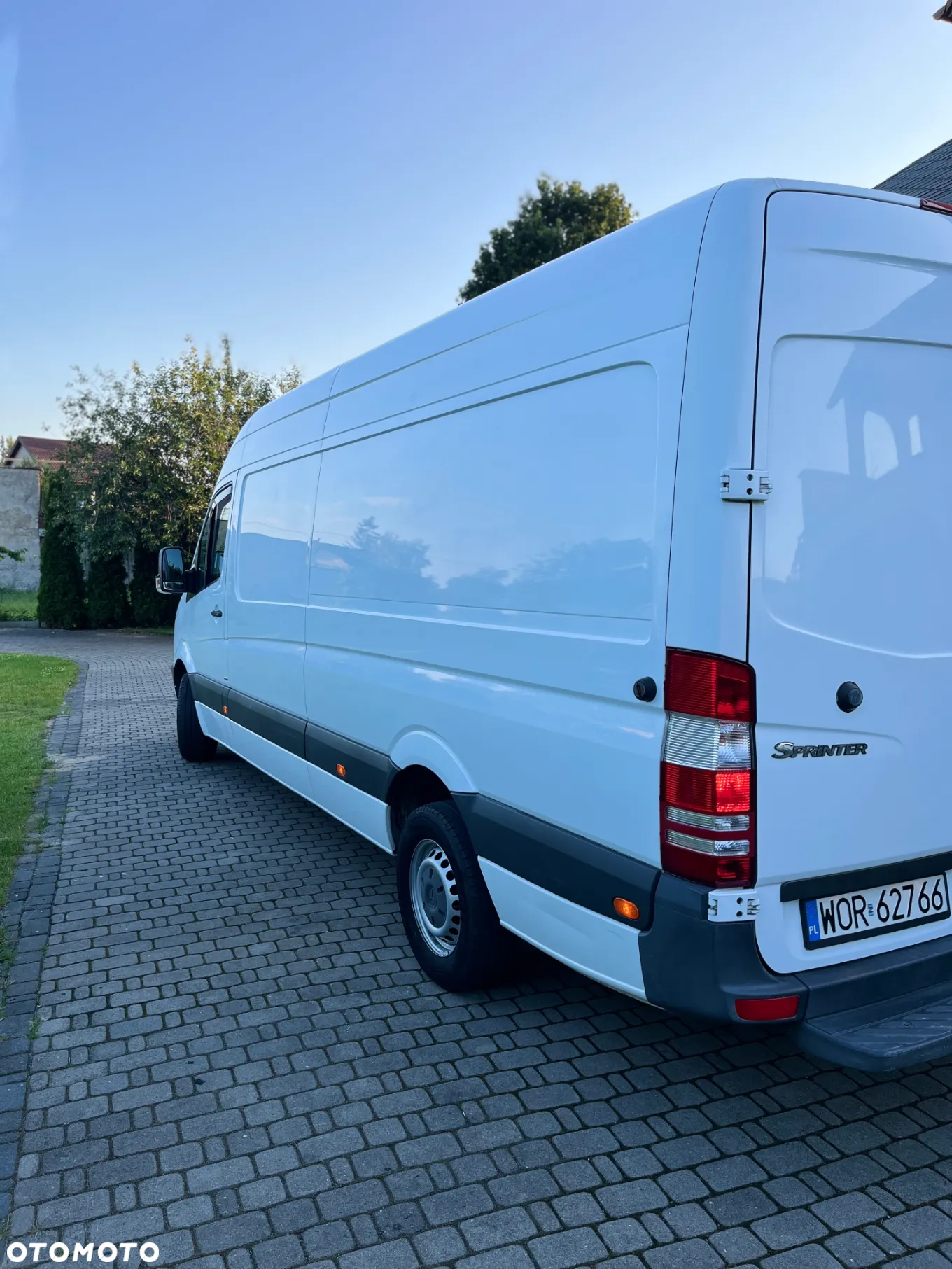 Mercedes-Benz Sprinter - 4